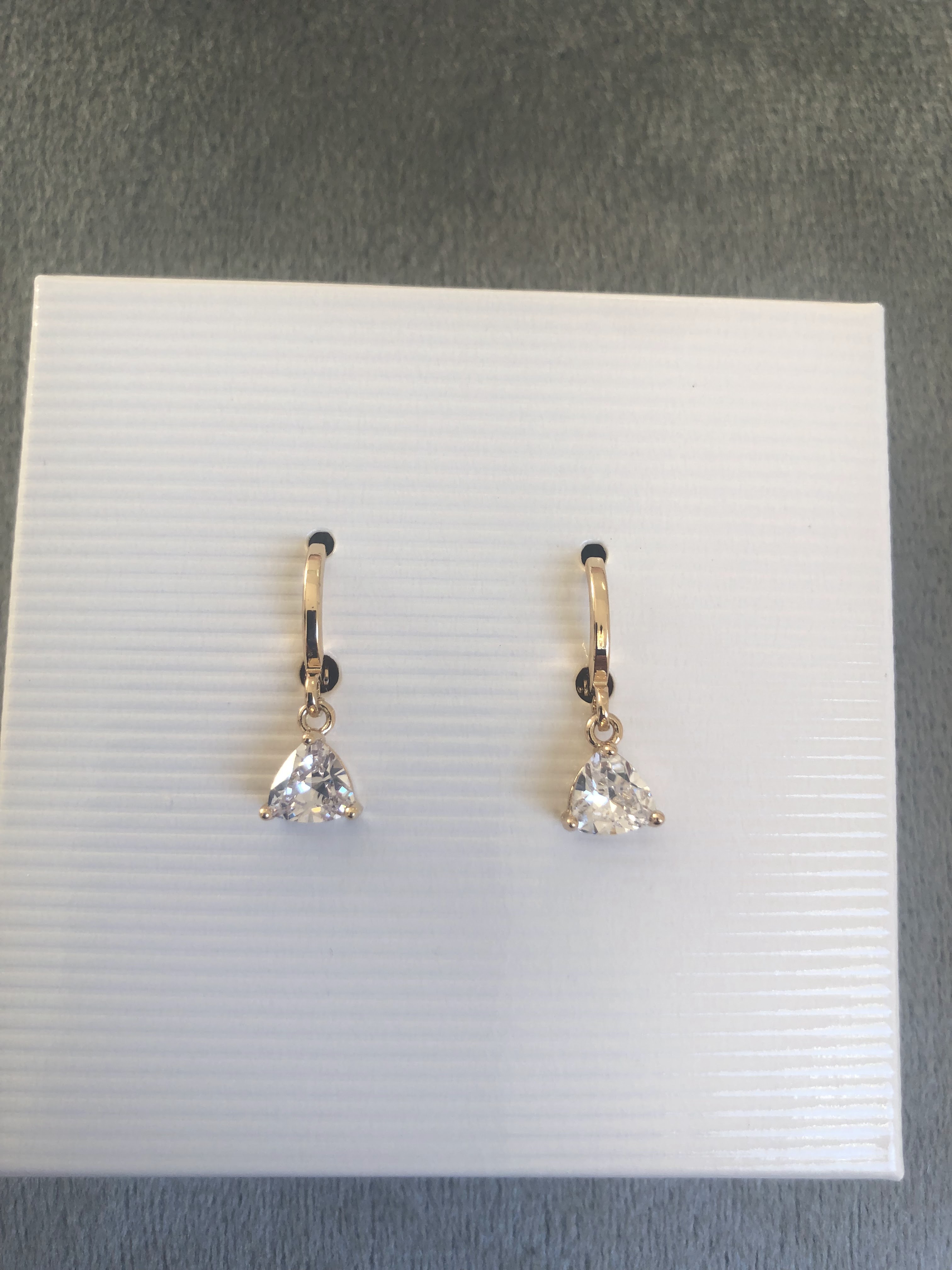 BOUCLE D'OREILLE PLAQUÉES OR CRISTAL