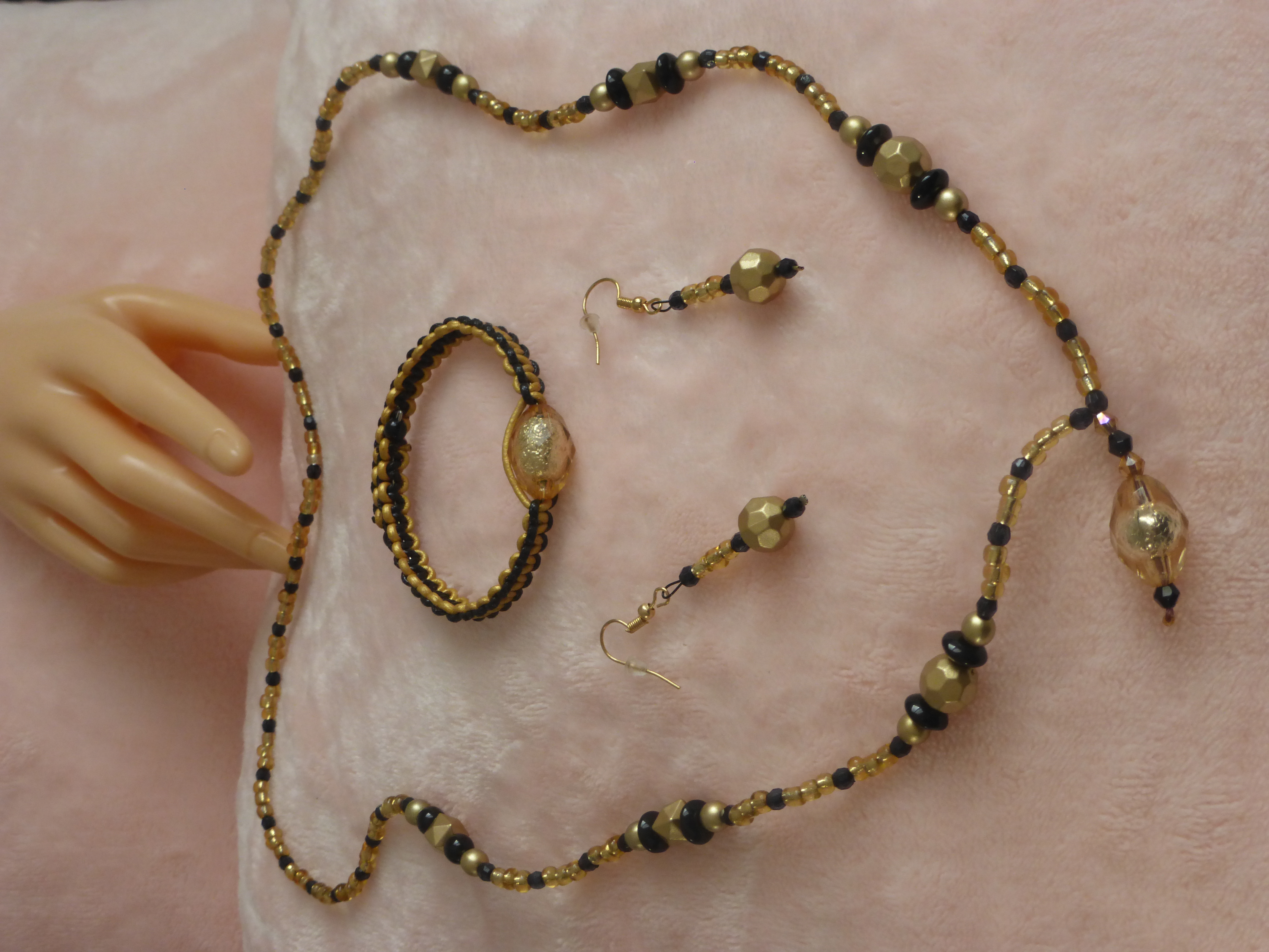 COLLIER BRACELET BO FEMME TONS DORÉ ET NOIR