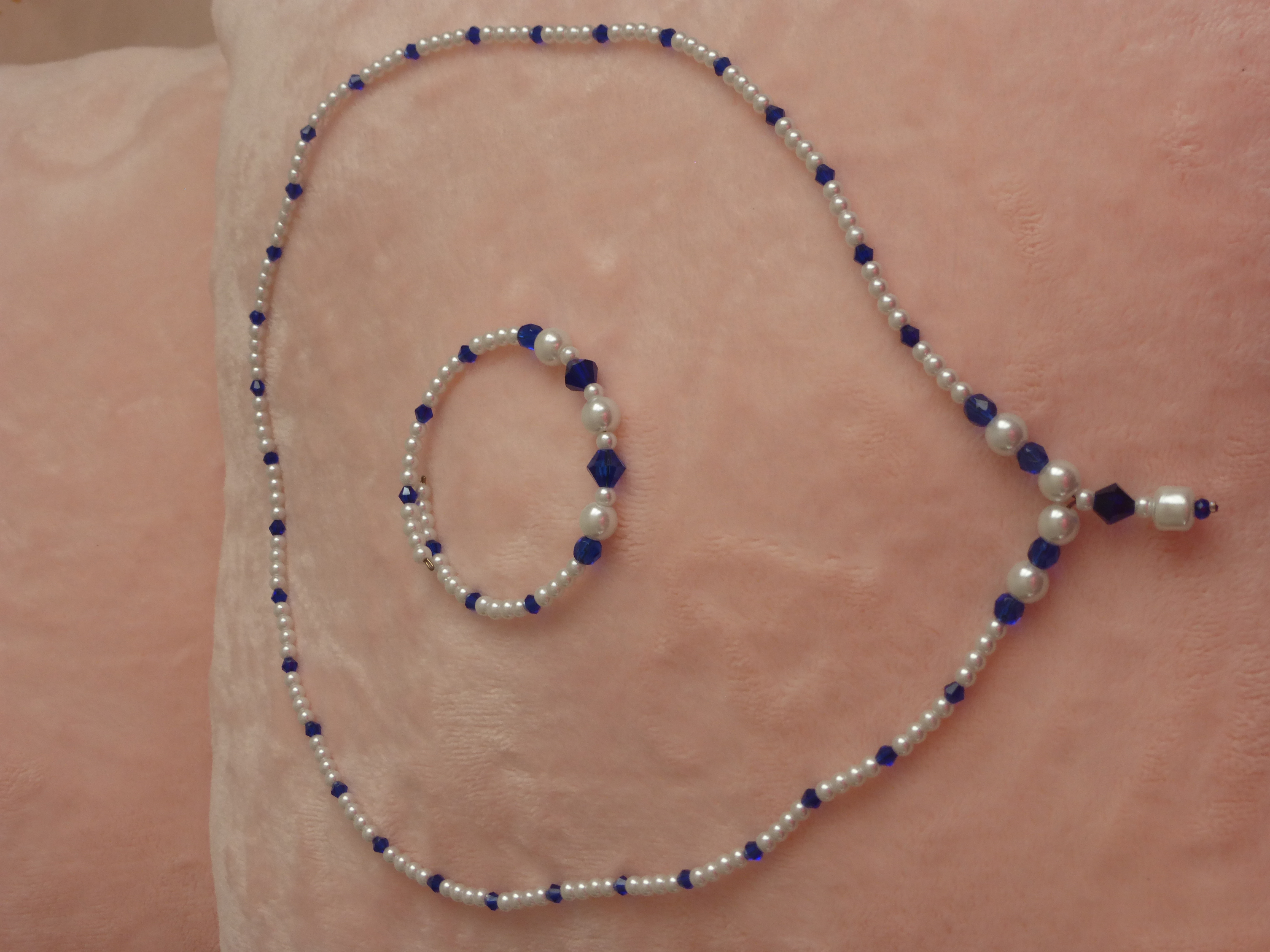 COLLIER BRACELET FEMME TONS BLANC ET BLEU SAPHIR