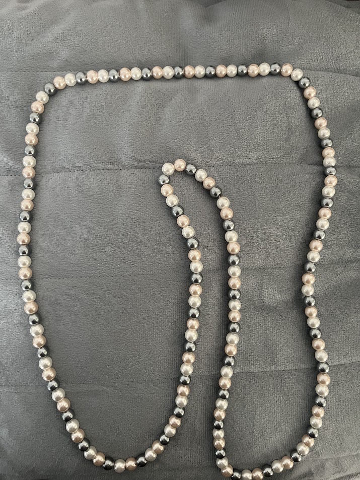 COLLIER FEMME TRES LONG TONS BEIGES ET VERT