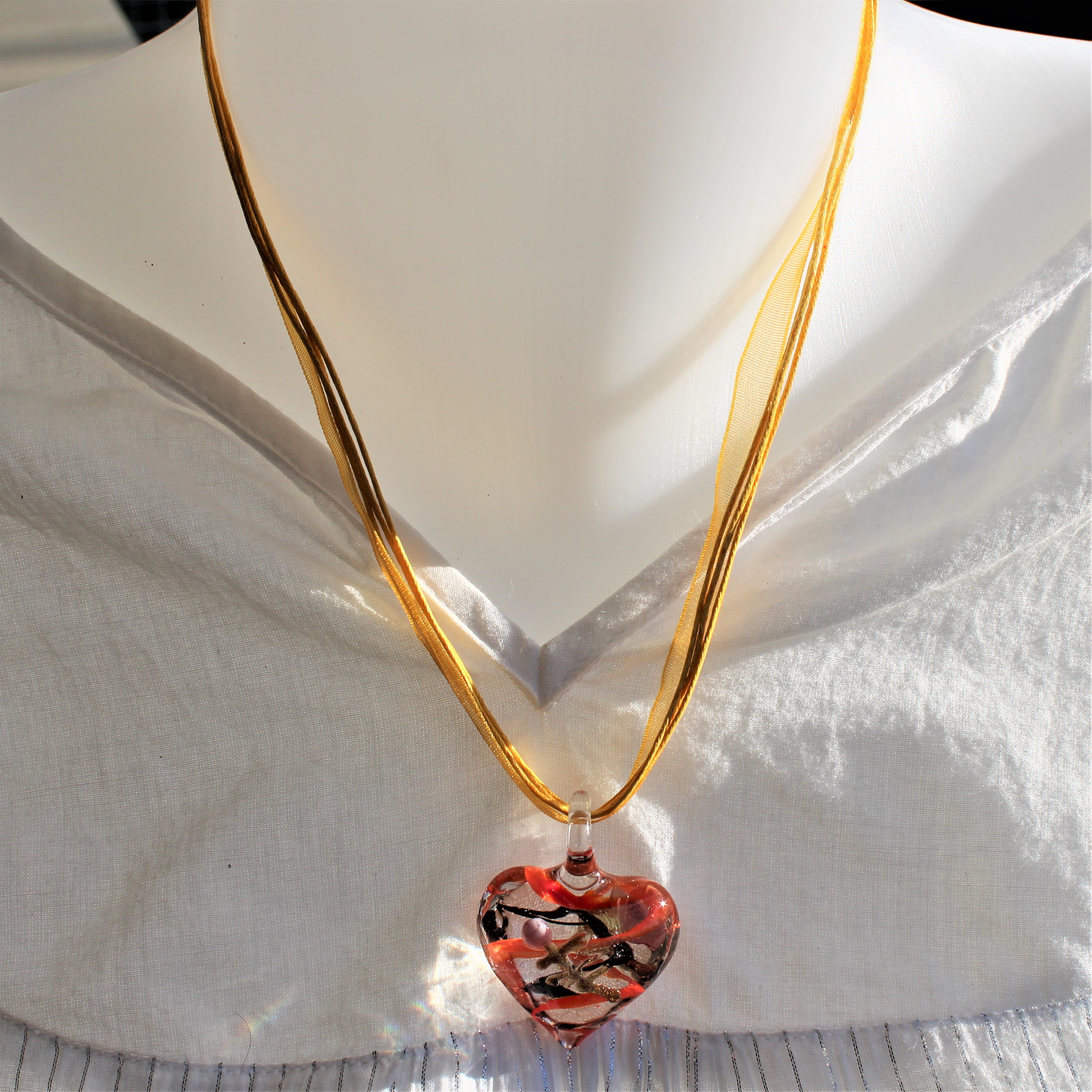 PENDENTIF VERRE COEUR ORANGE