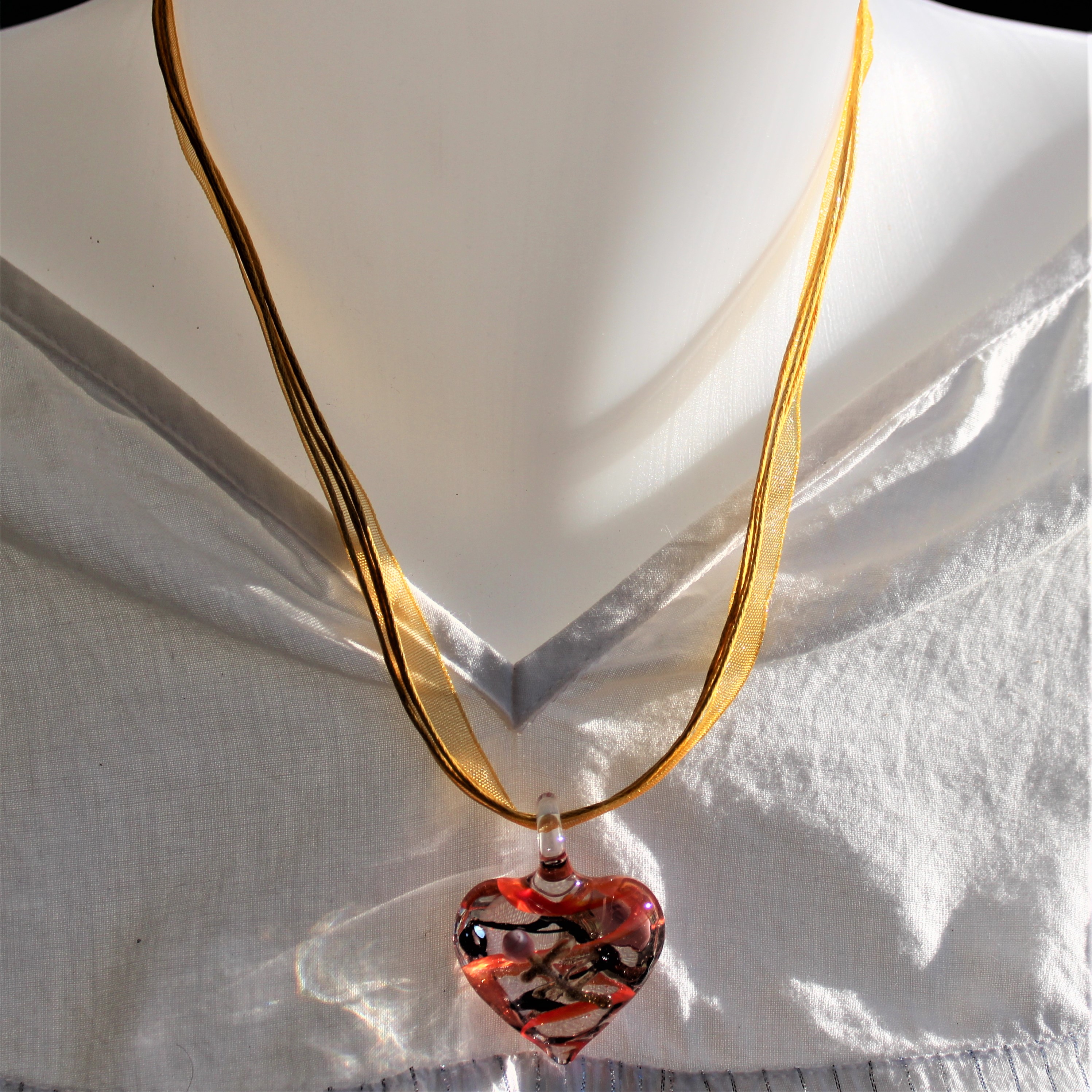 PENDENTIF VERRE COEUR ORANGE