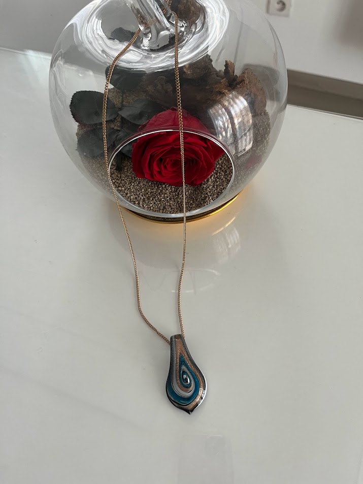 PENDENTIF VERRE GOUTTE TURQUOISE ET DORÉ