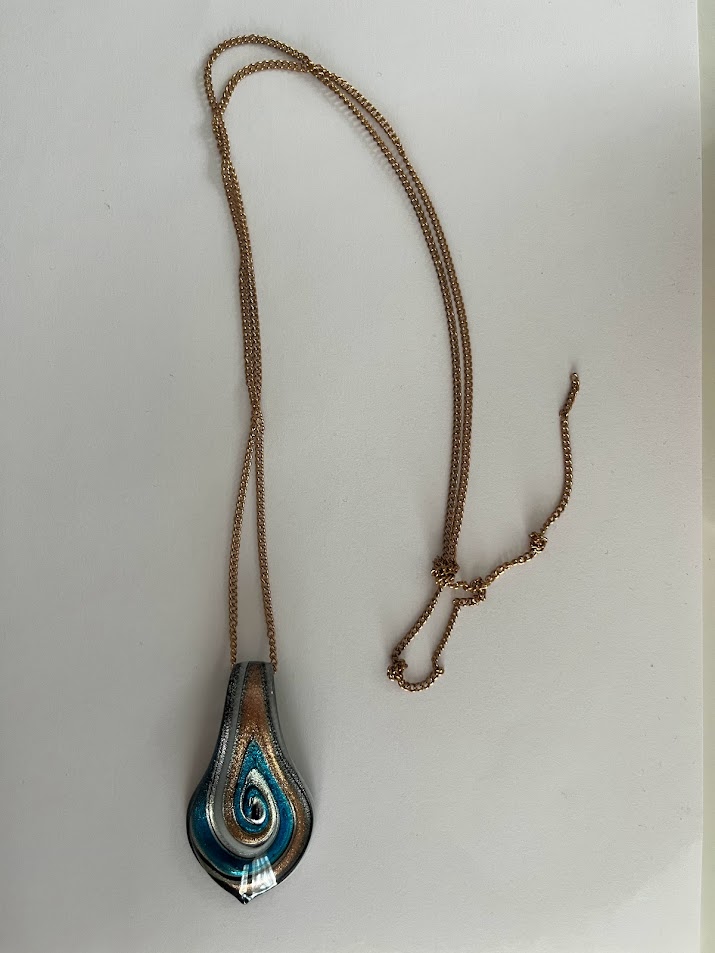 PENDENTIF VERRE GOUTTE TURQUOISE ET DORÉ