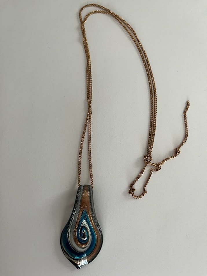 PENDENTIF VERRE GOUTTE TURQUOISE ET DORÉ