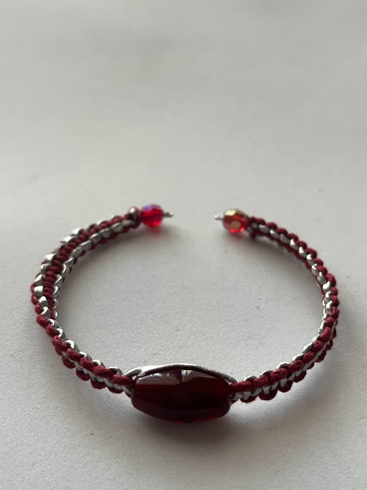BRACELET ARGENTÉ ET BORDEAUX