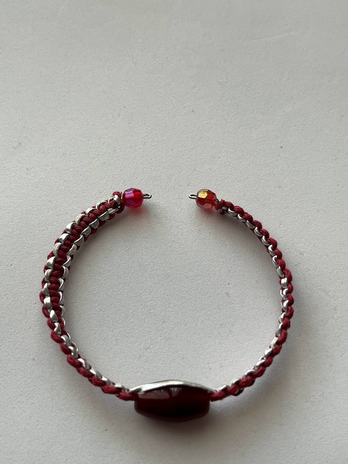BRACELET ARGENTÉ ET BORDEAUX