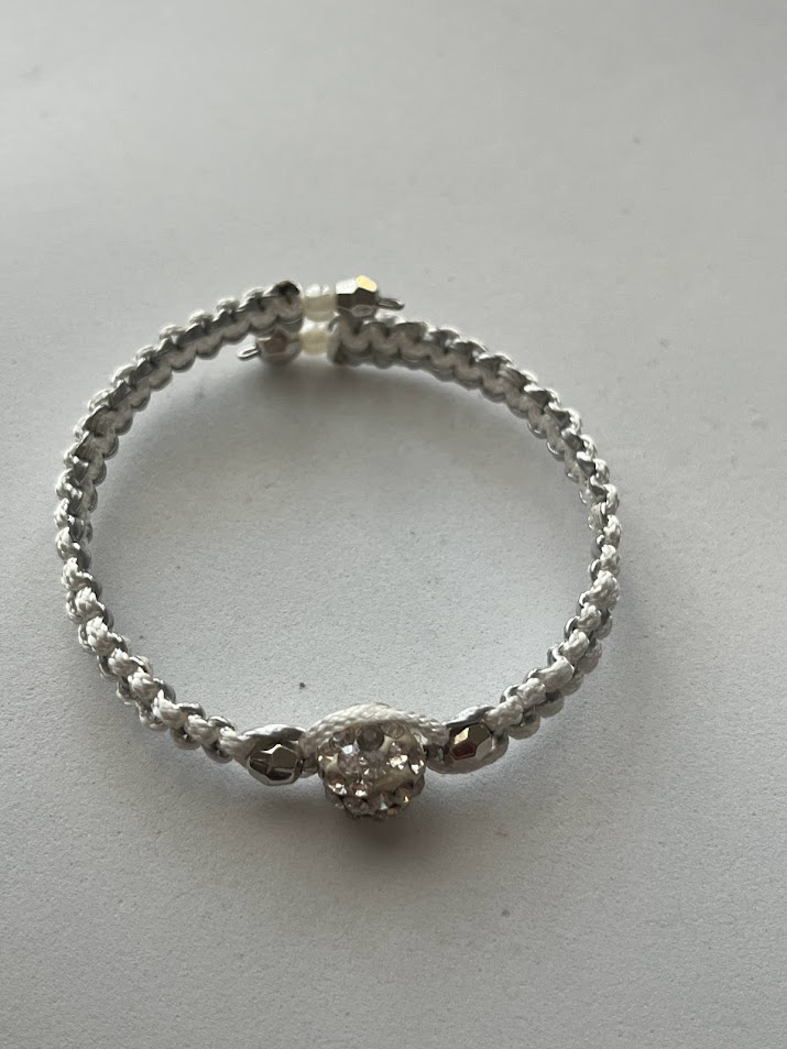 BRACELET ARGENTÉ ET BLANC