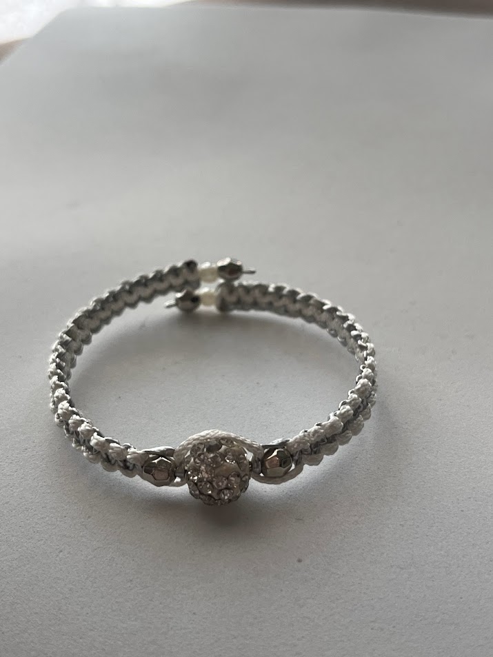 BRACELET ARGENTÉ ET BLANC