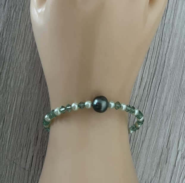 BRACELET PERLE DE TAHITI TONS VERTS 
