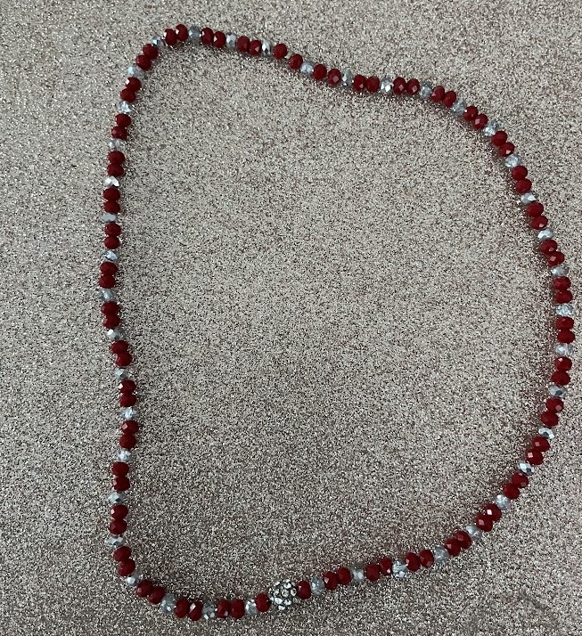 COLLIER BORDEAUX ET ARGENT