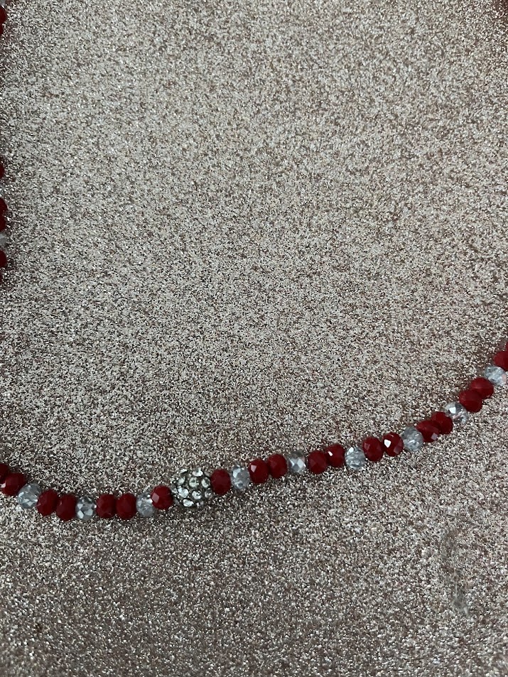 COLLIER FEMME TONS BORDEAUX ET ARGENT