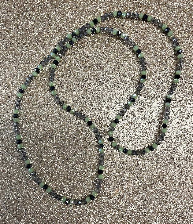 COLLIER FEMME VERT ET NOIR
