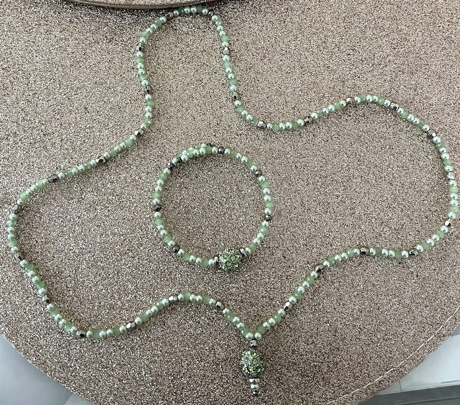 COLLIER FEMME VERT CLAIR