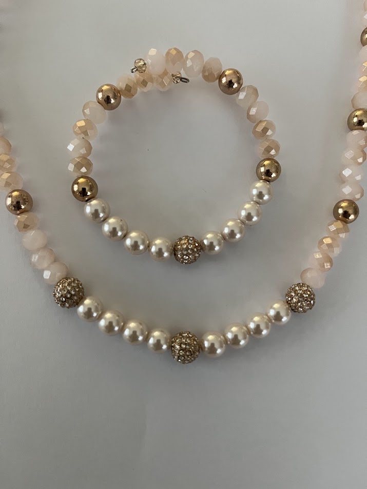 COLLIER FEMME BLANC ET DORÉ