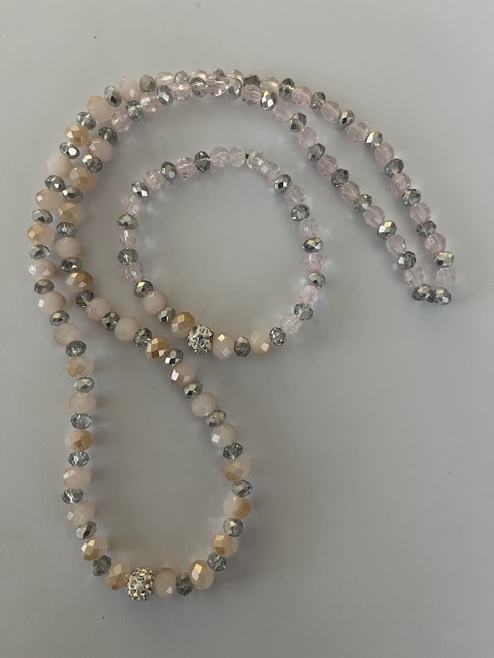COLLIER FEMME BEIGE ET ARGENTÉ