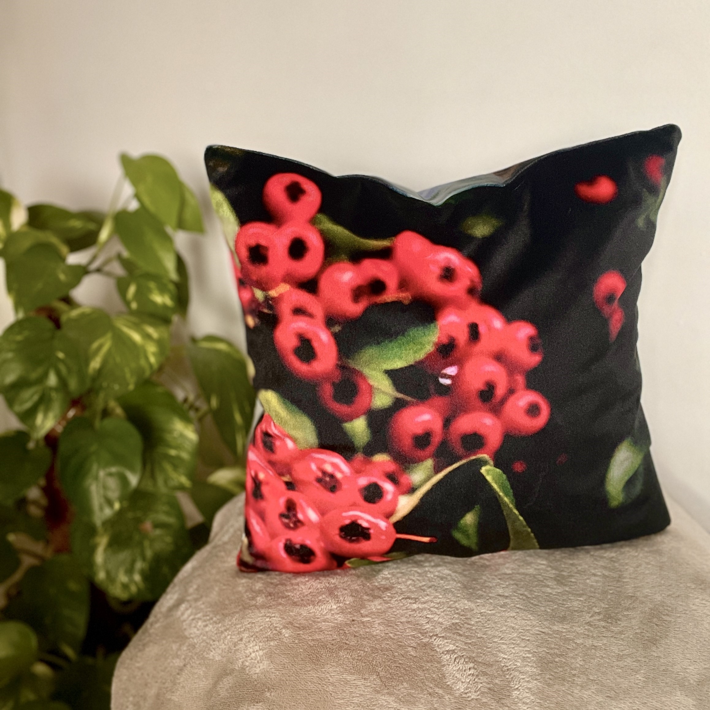 HANDMADE Ivy/ Red Berries Velvet Reversible Cushion Cover