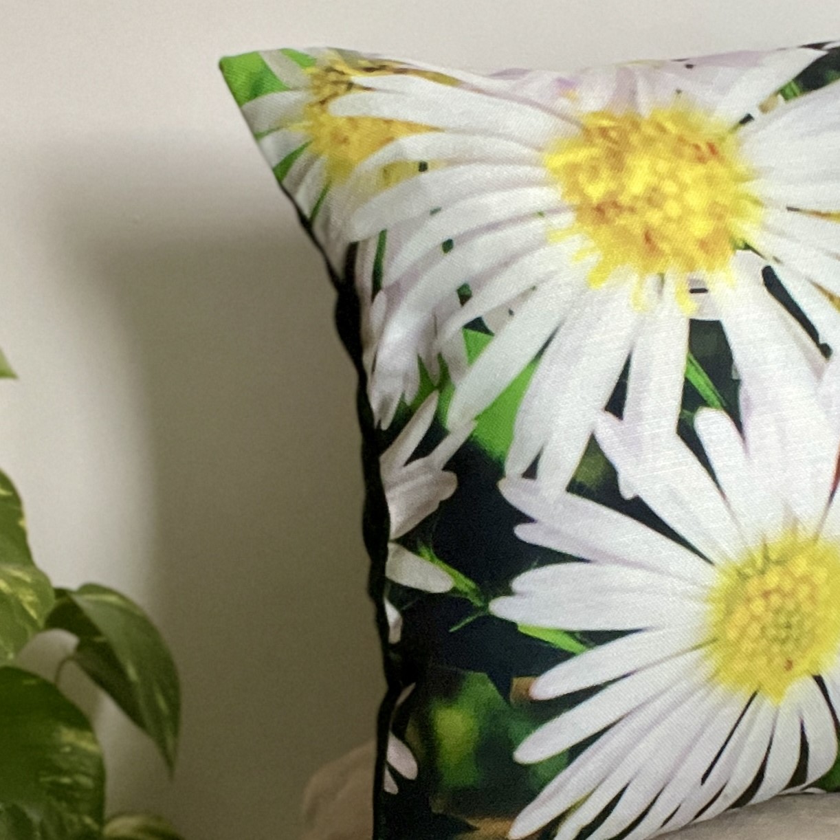 HANDMADE 17x17 Green Velvet Backed Daisies Linen Look Floral Cushion Cover