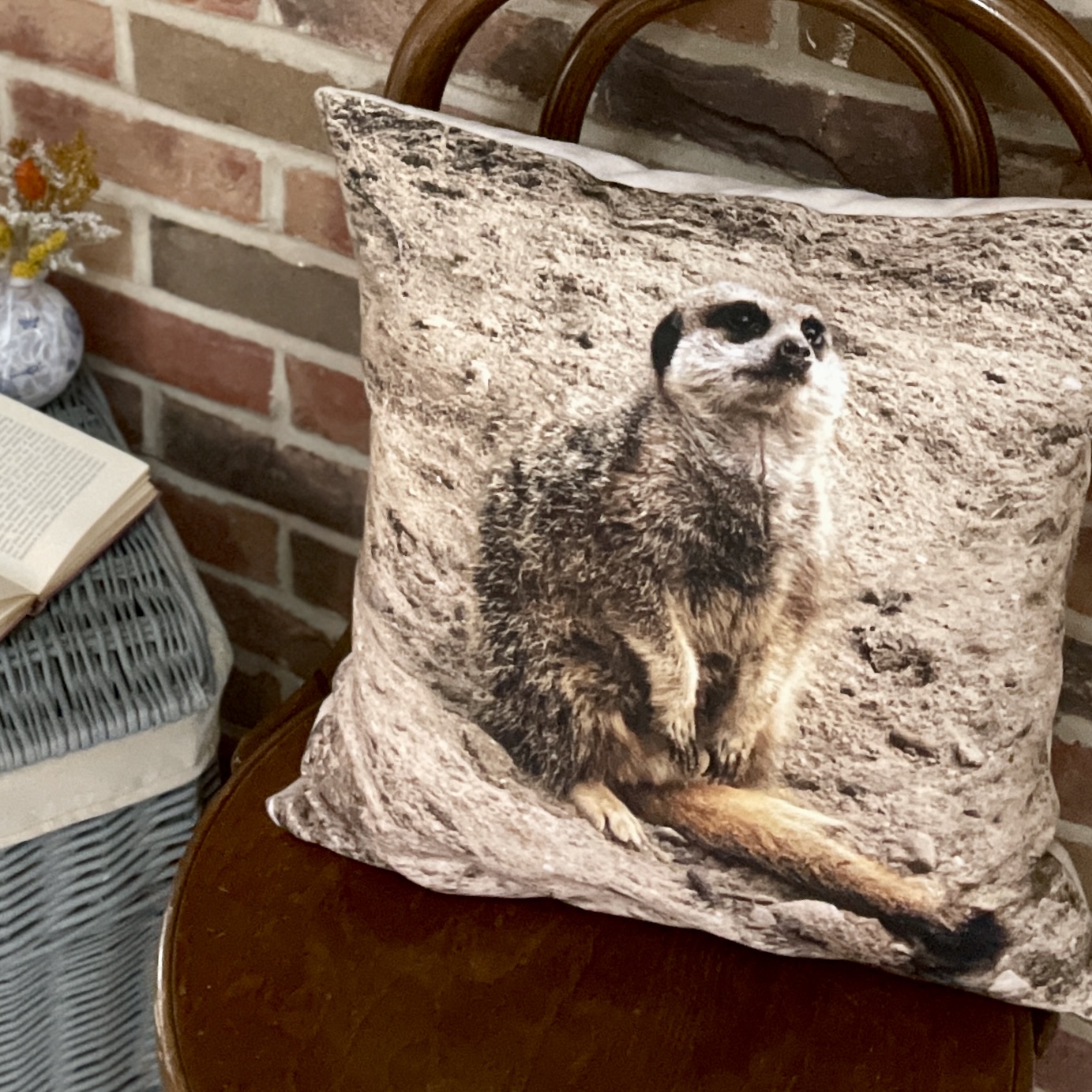 HANDMADE 17x17 Meerkat Photo Beige Cotton Cushion Cover