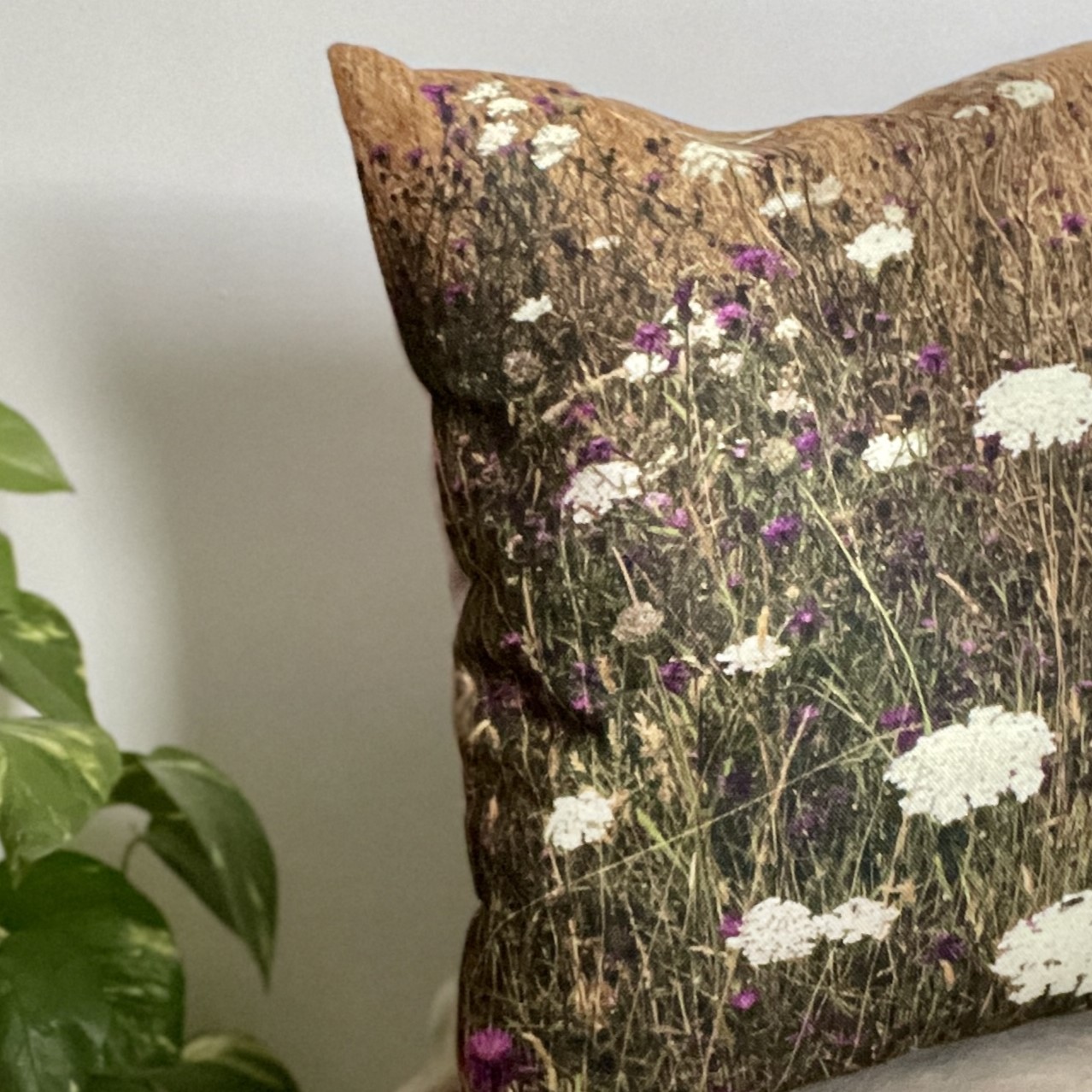 HANDMADE 17x17 Wild Flower Linen Look Floral Cushion Cover with Pink Faux Suede Back