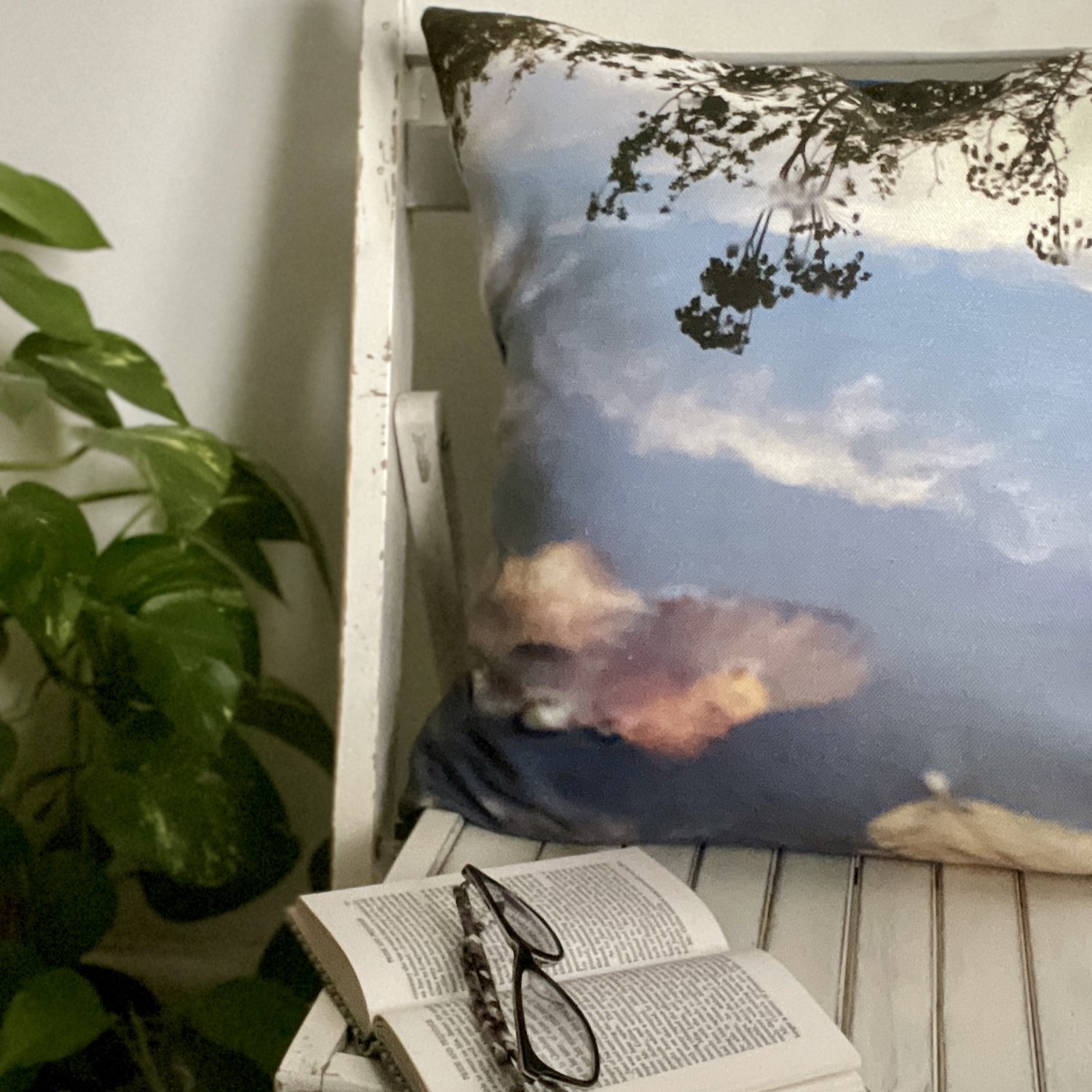 HANDMADE 17x17 "Reflections in a Puddle" Linen Look Cushion Cover with Navy Velvet Back