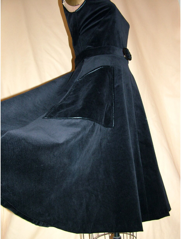 1950s Style Sleeveless V Neck Circle Skirt or Pencil Dress with Big Pocket Option Custom Made in Your Size From a Vintage Pattern 1955