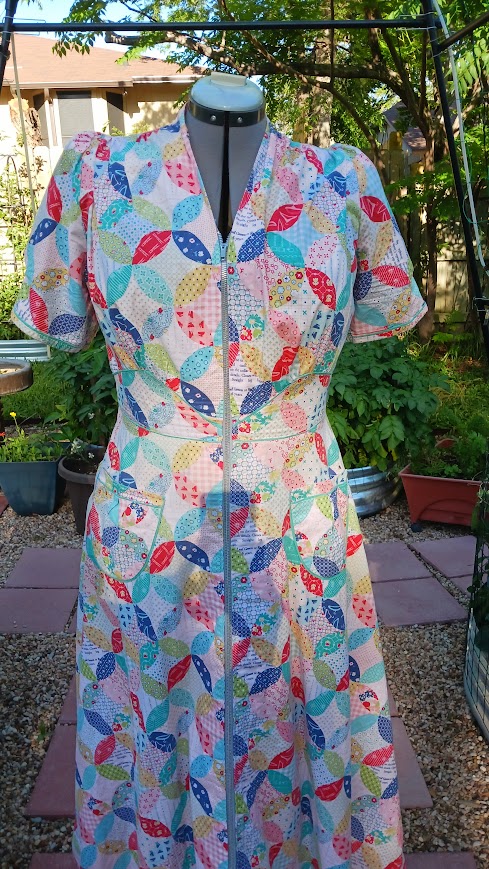 1940s Style Cotton Patchwork Zip Front Puffed Sleeve Casual House Dress Made From a Vintage Pattern size XXL