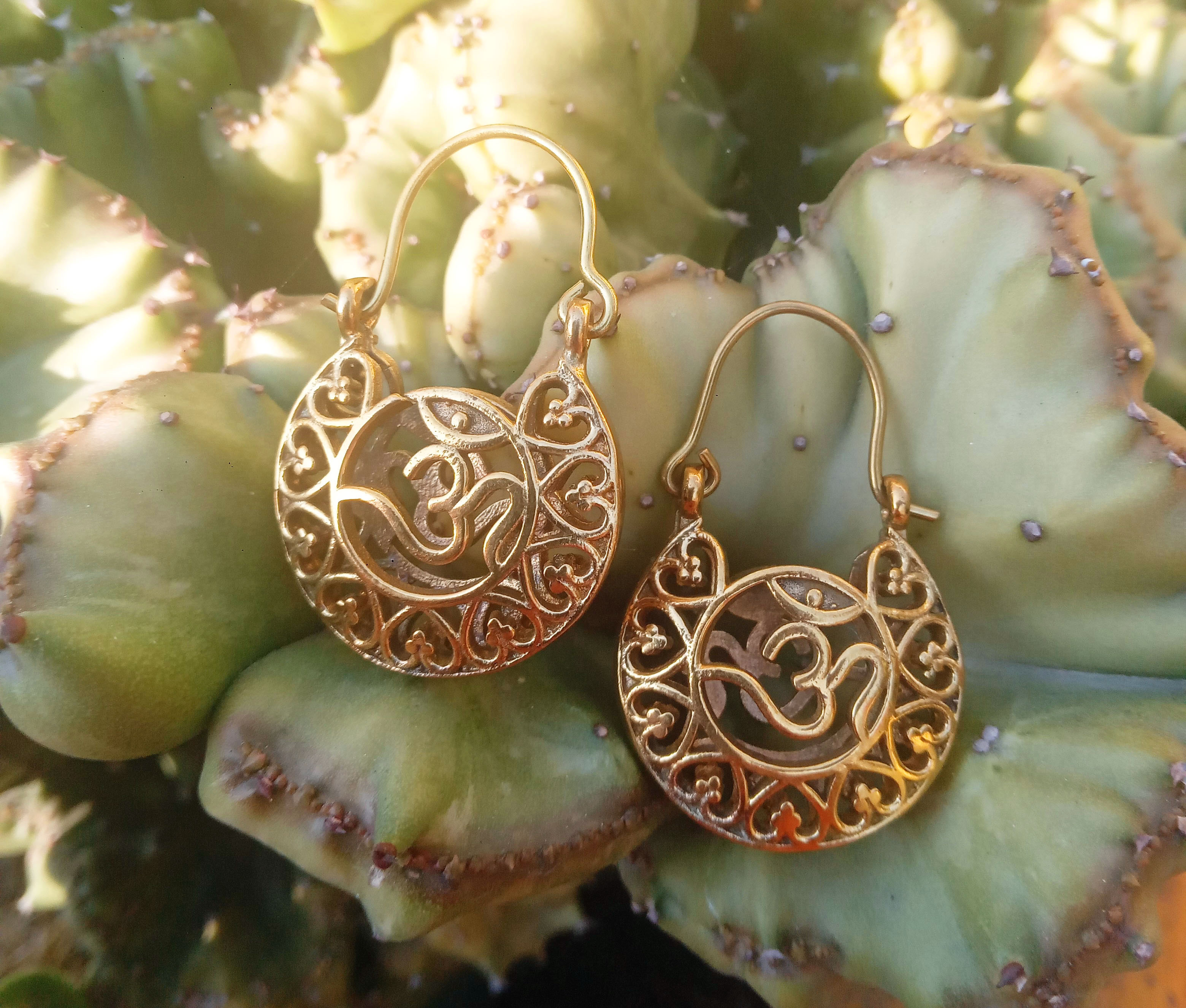 Mini Om hoops