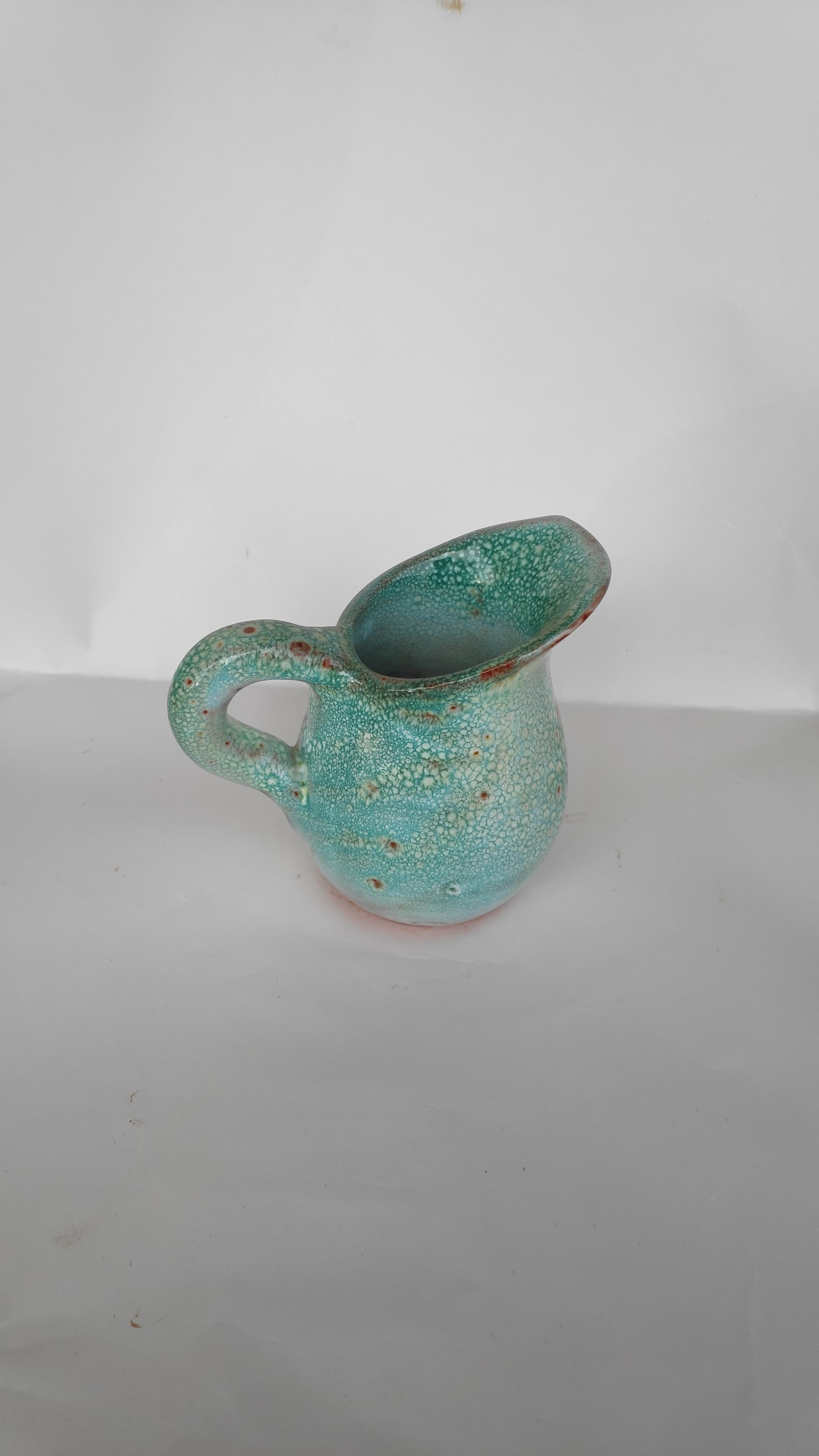 Ceramic pitcher 