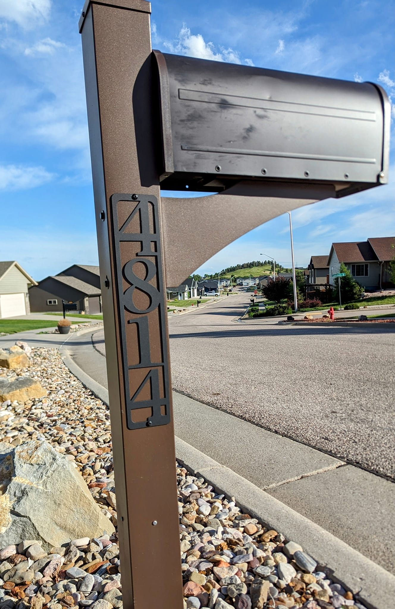 Vertical Address Sign With Border