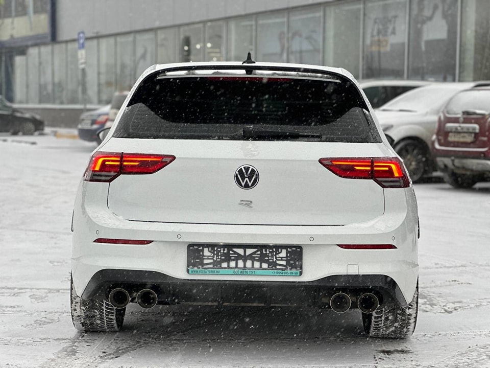 Volkswagen Golf R Mk8 performance