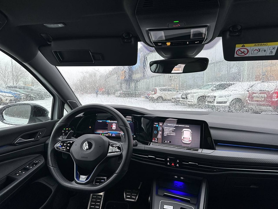 Volkswagen Golf R Mk8 performance