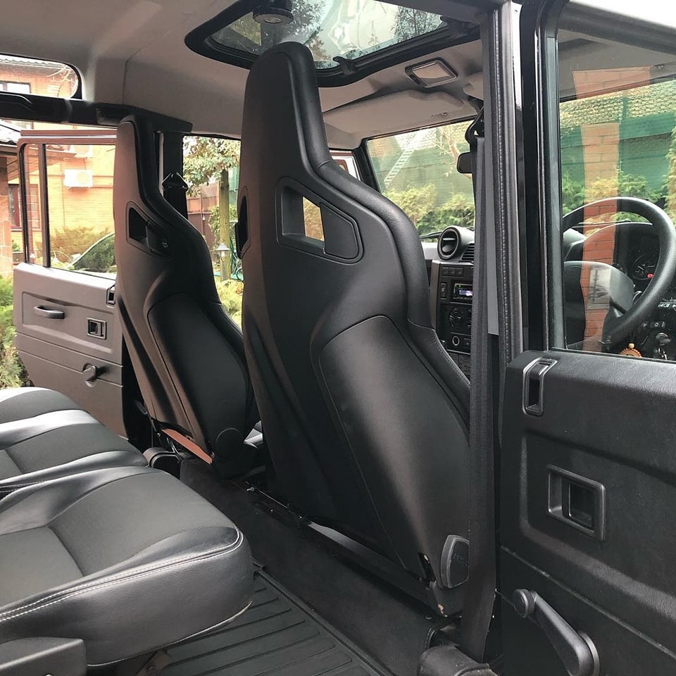 Land Rover Defender 2013