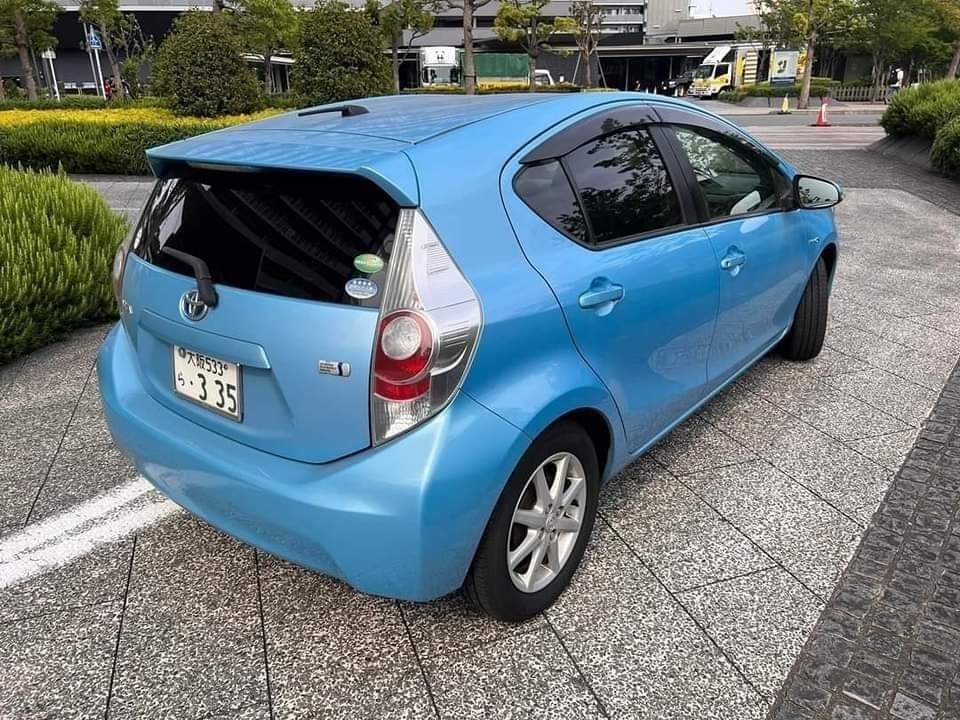 TOYOTA Aqua 2012 Hybrid 