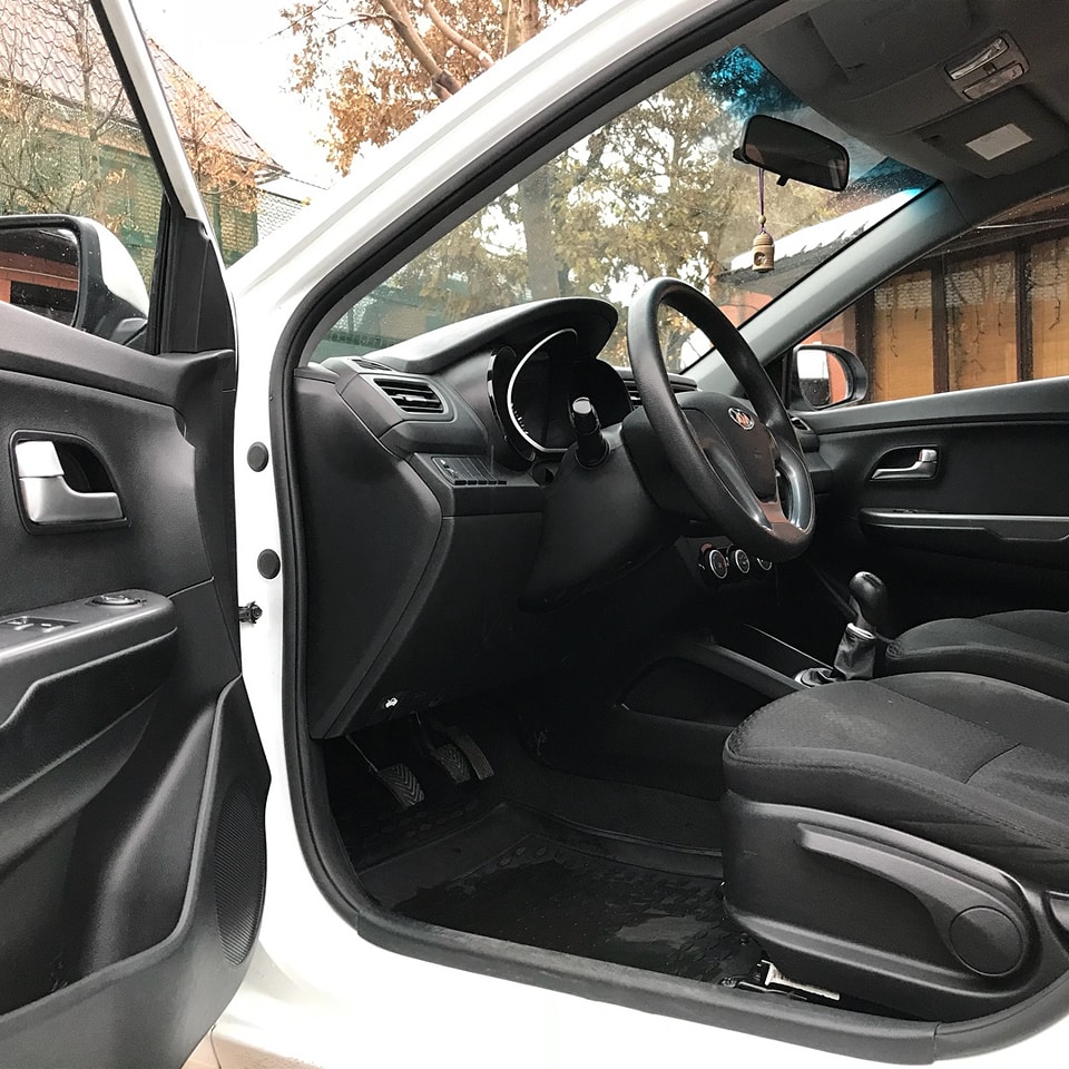 KIA RIO 1.4L MANUAL 