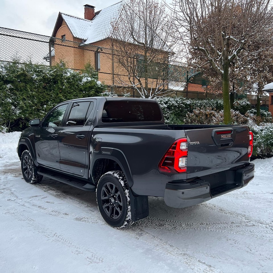 TOYOTA HILUX 2.5L DIESEL 2023