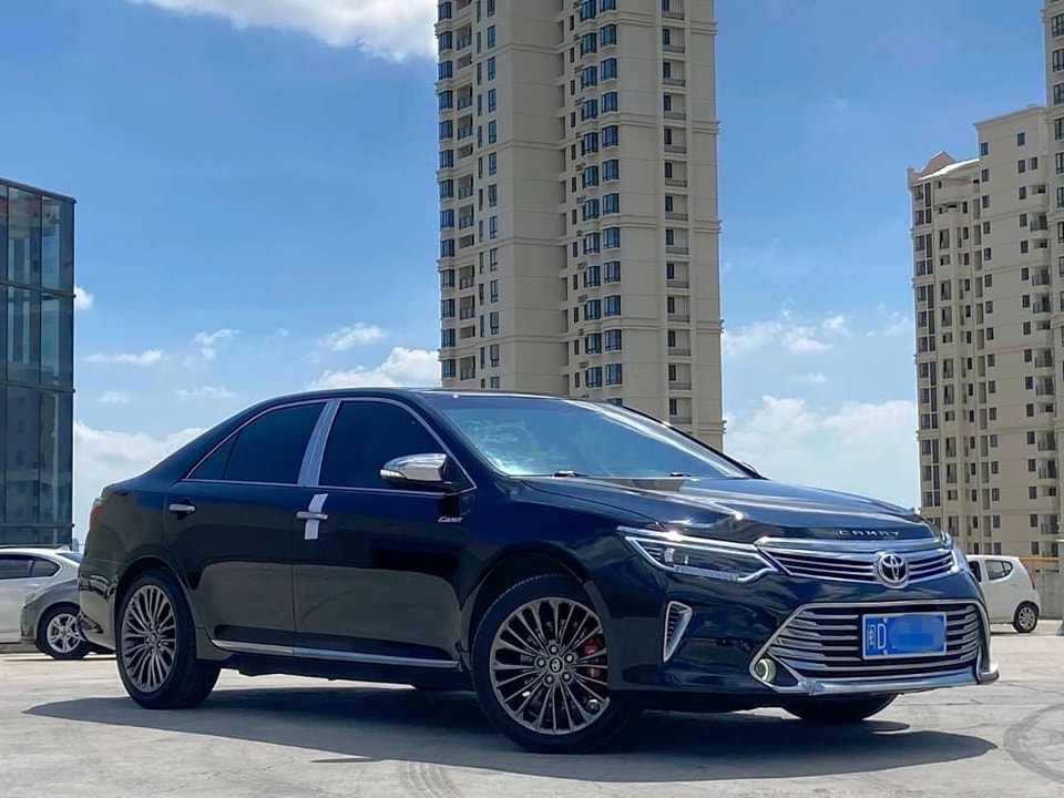 TOTYOTA CAMRY 2,5L HYBRID  2013