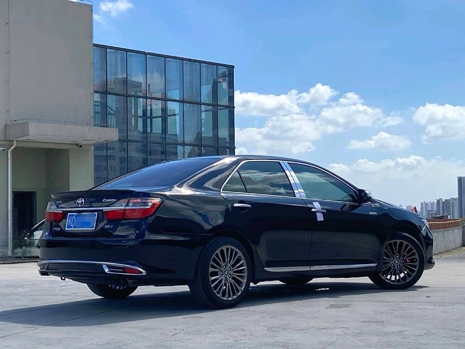 TOTYOTA CAMRY 2,5L HYBRID  2013