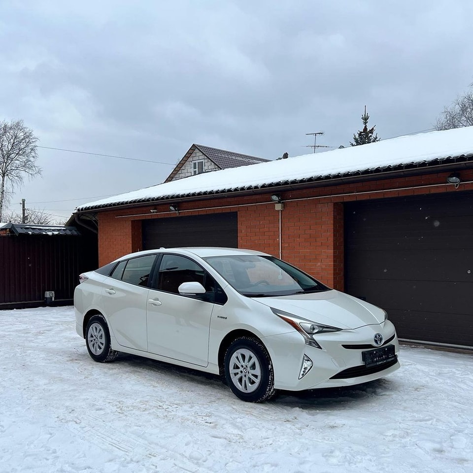 TOYOTA PRIUS HYBRID 1,9 2017