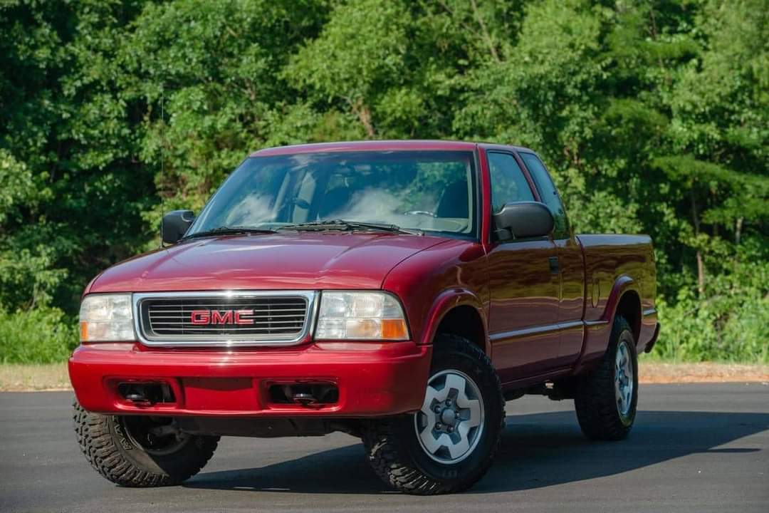 GMC Sonoma  SLS 4x4  190hp 4 speed 2003