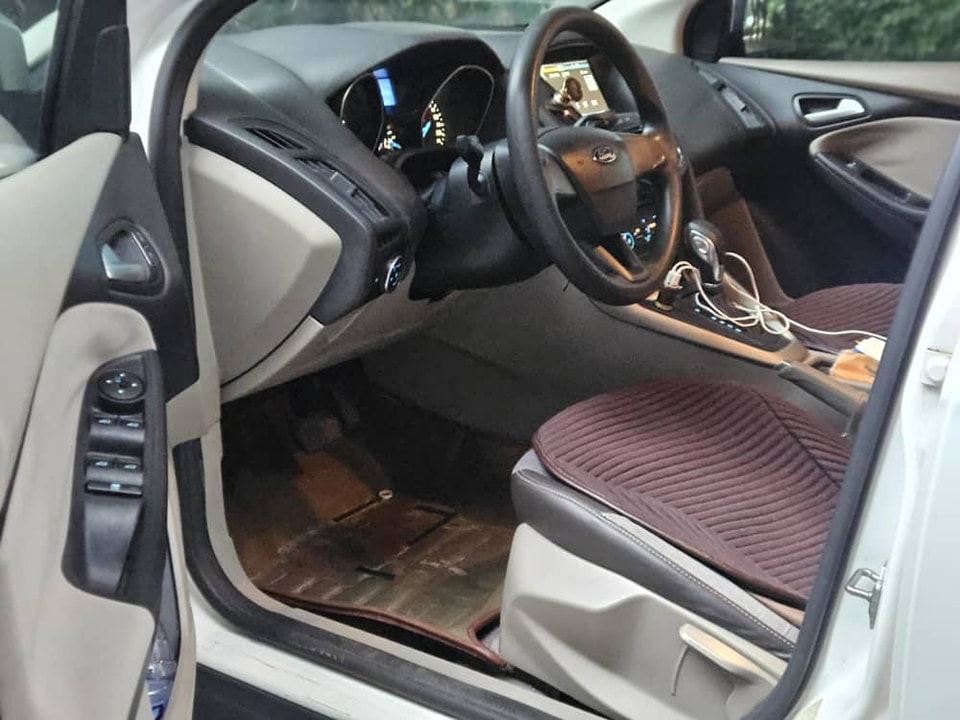 Ford Focus 2.0L Hybrid 2015