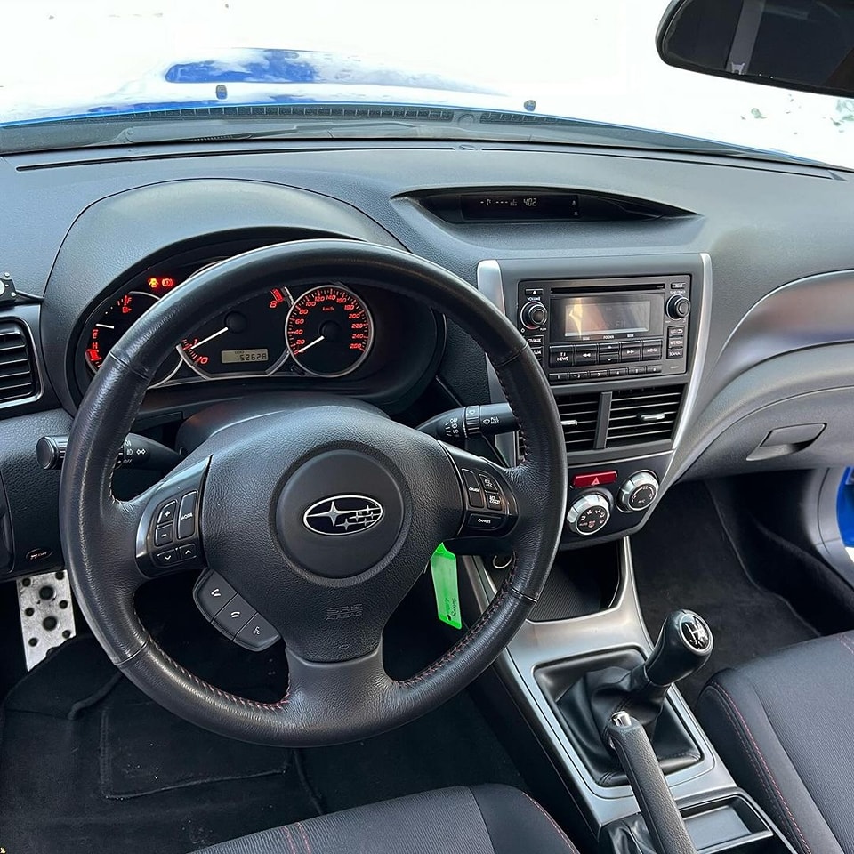 Subaru Impreza WRX sport  Engine 2.5  265HP 2011