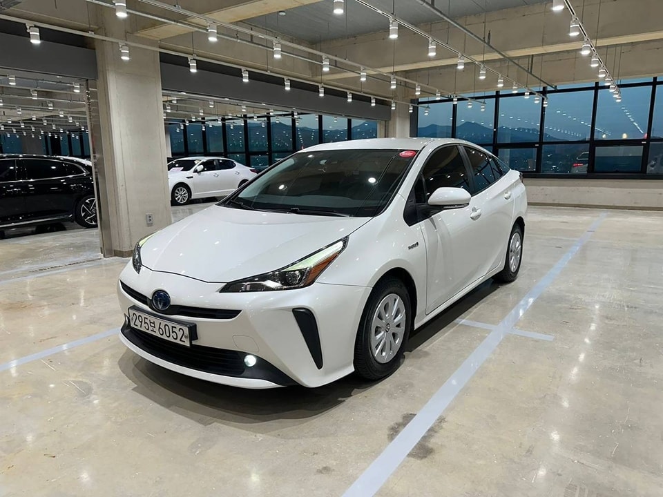 TOYOTA PRIUS 4th Generation 2020