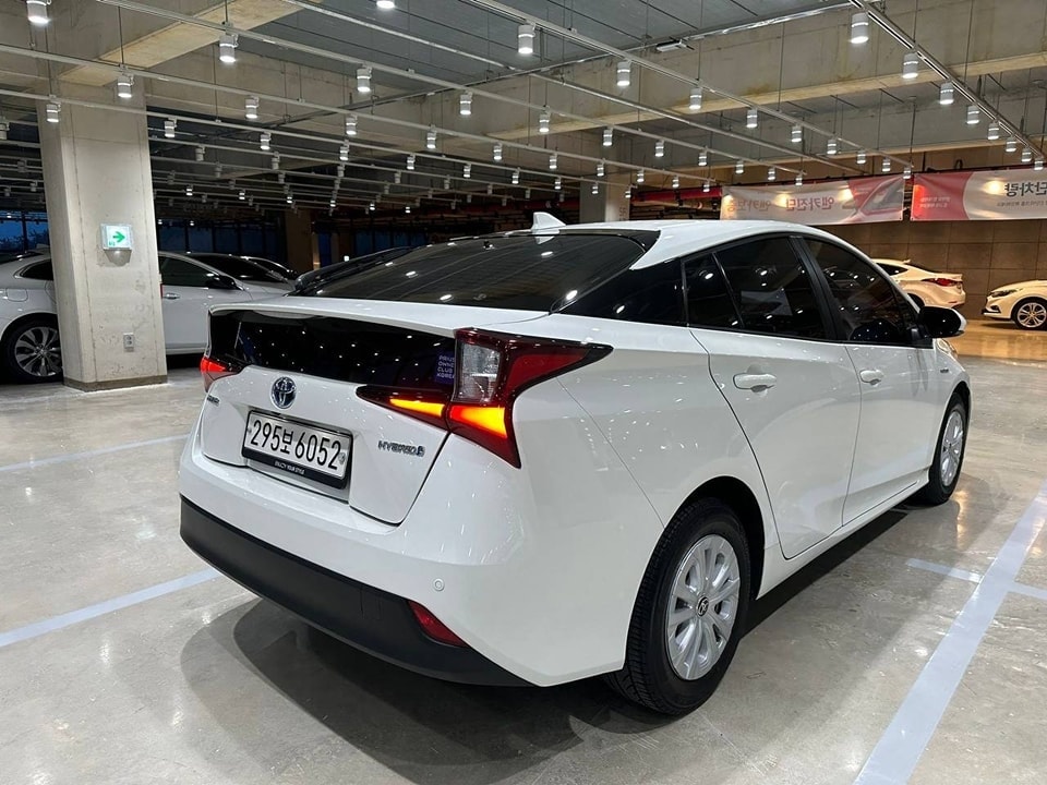 TOYOTA PRIUS 4th Generation 2020