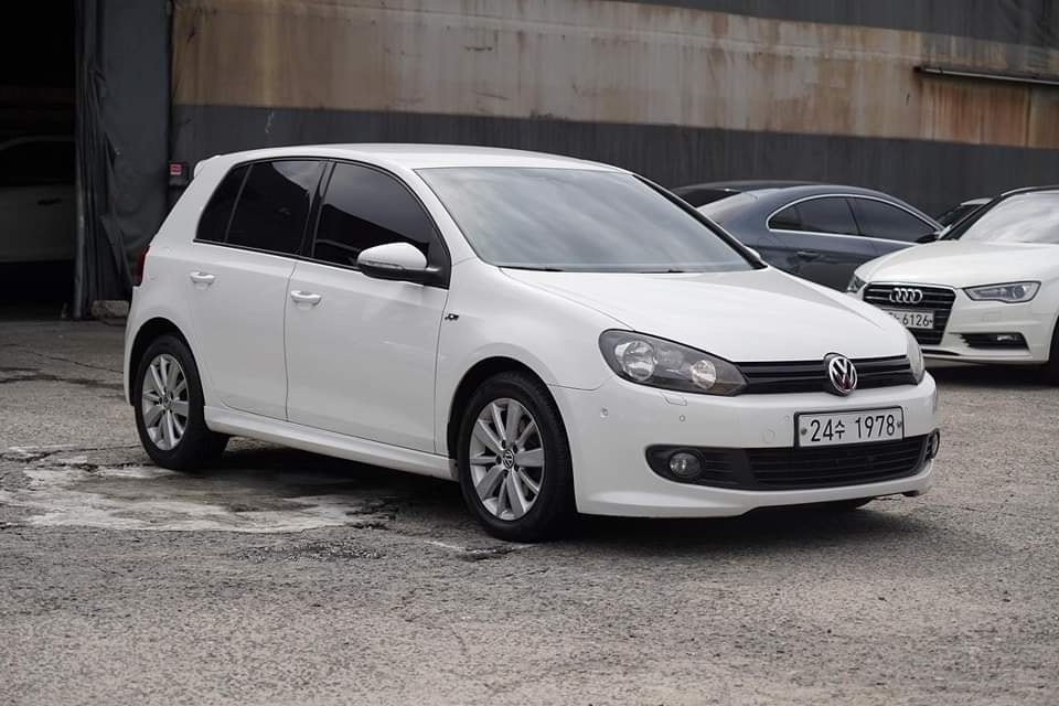 Volkswagen GOLF 6 2.0TDI HIGHLINE FULL OPTION  LHD 2012
