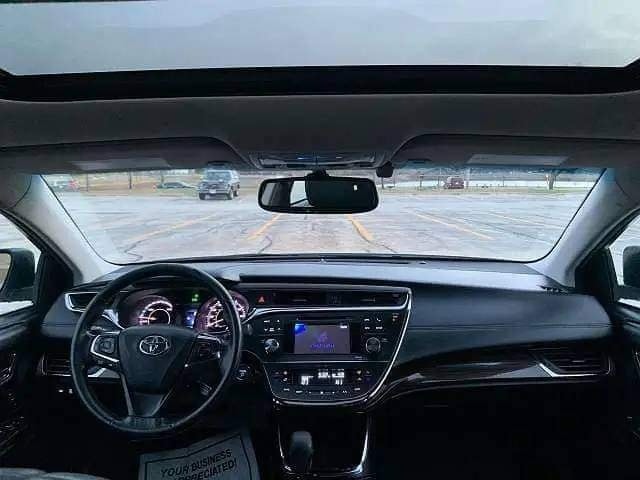 Toyota Avalon XLE  Premium Hybrid LHD 2014