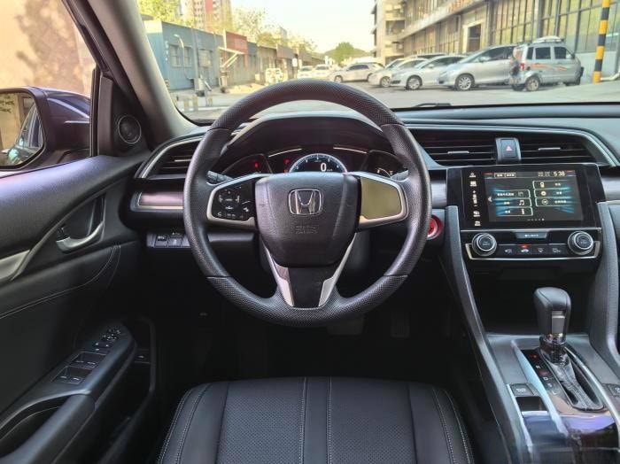 Honda Civic LHD 36 MPG  36 MPG 32 42 combined  1.5L 2019