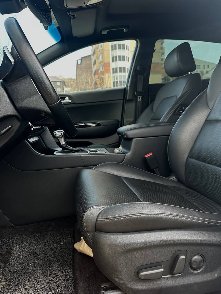 KIA Sportage 1.6L diesel  Drive: 2WD 2019