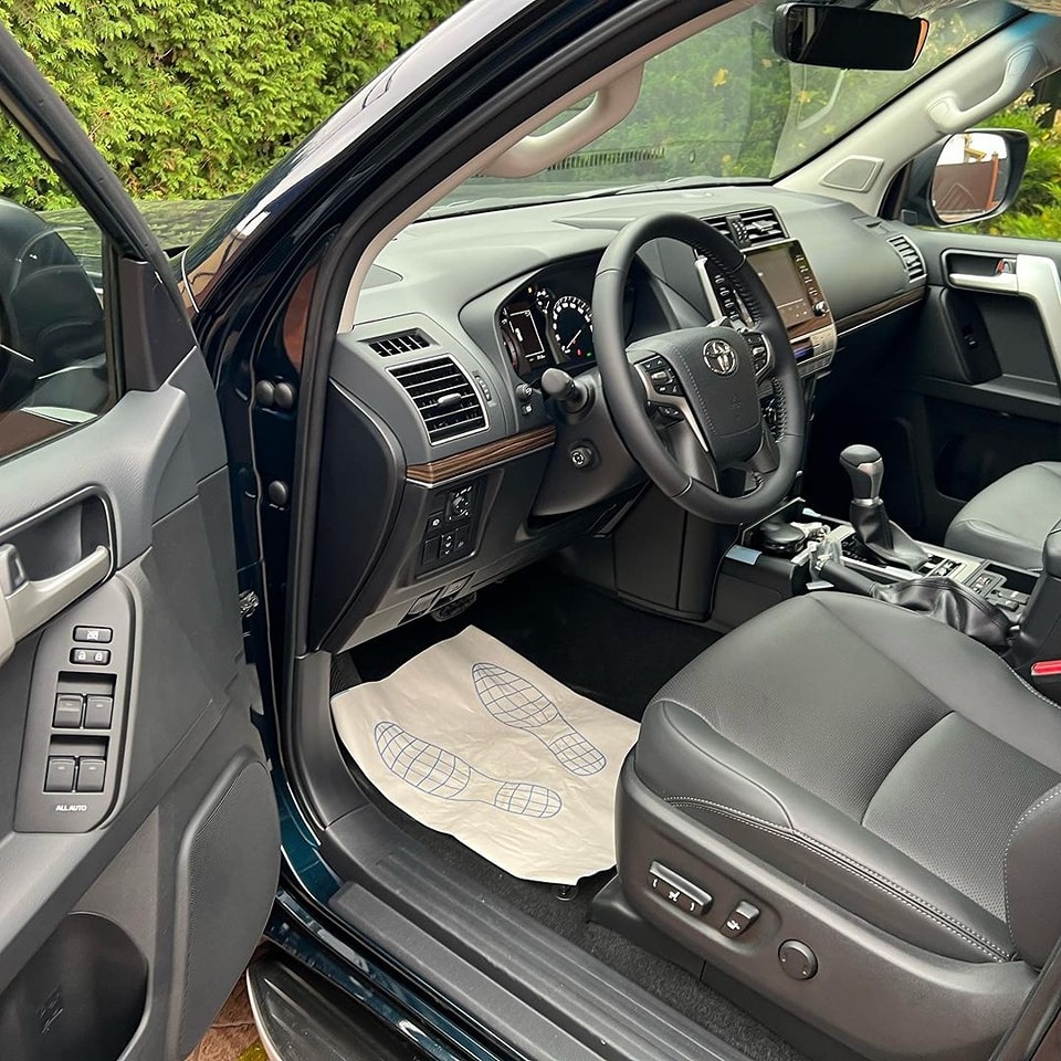 Toyota LandCruiser Prado is a four-wheel drive 4 door with 7 seats, 2.8L 2022