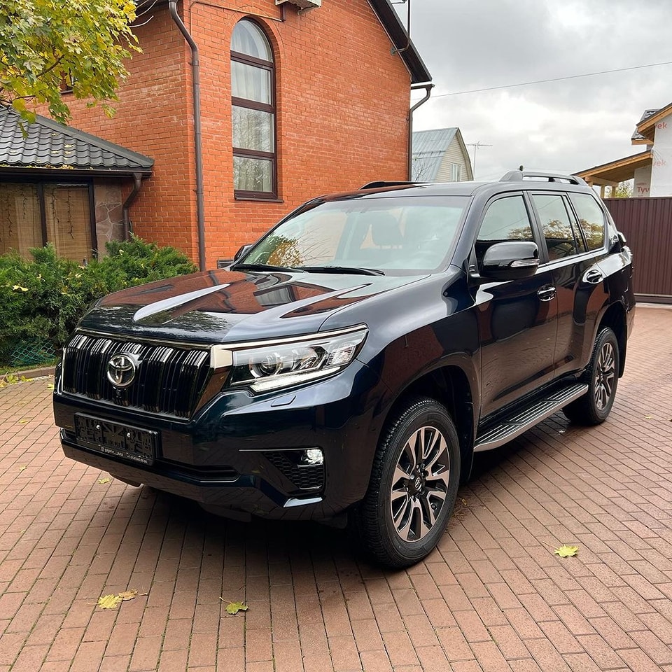 Toyota LandCruiser Prado is a four-wheel drive 4 door with 7 seats, 2.8L 2022
